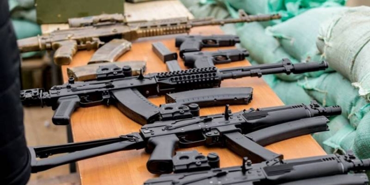 Таджикистан опровергает сведения о переправке через свою границу с Афганистаном оружия  для «Талибана»