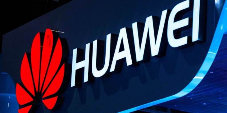 Huawei открыла первый брендовый магазин в Таджикистане