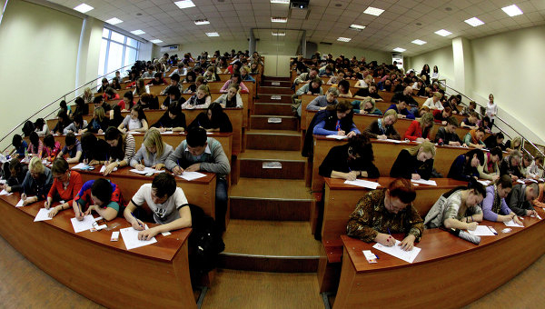 В РТСУ проходит акция «Тотальный диктант»