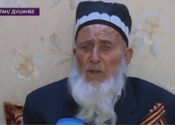 Освобождал Ленинград: 99-летний ветеран из Таджикистана едет в Россию на парад
