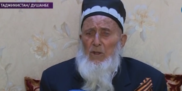 Освобождал Ленинград: 99-летний ветеран из Таджикистана едет в Россию на парад