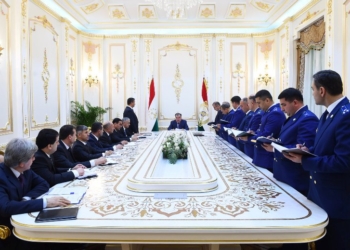 Президент произвел кадровые назначения в органах прокуратуры, Счетной палате и «Барки точик»