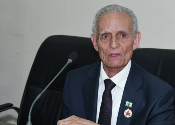 Умер поэт Мумин Каноат