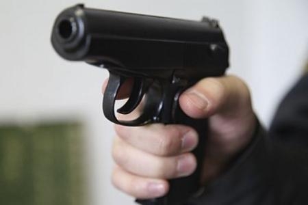 В Вахдате задержан воруженный мужчина