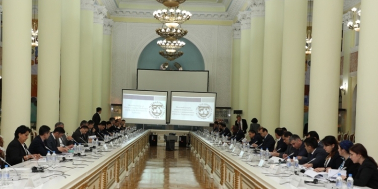 Миссия МВФ провела встречу с руководством экономического блока Таджикистана