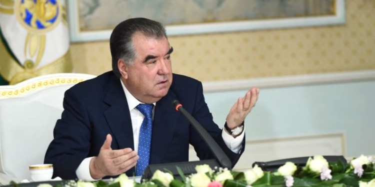 Эмомали Рахмон призвал не завышать цены в Рамазан и избегать расточительства