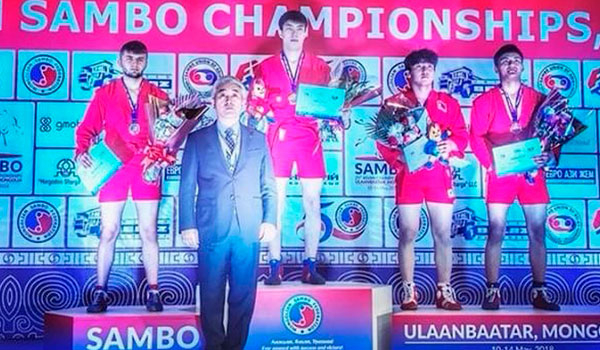 Таджикский борец завоевал «серебро» чемпионата Азии по самбо