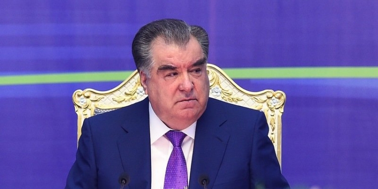 Эмомали Рахмон поднял водную проблематику в регионе и мире на конференции в Душанбе