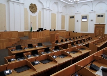 Таджикские депутаты ушли в отпуск, назвав свою работу плодотворной