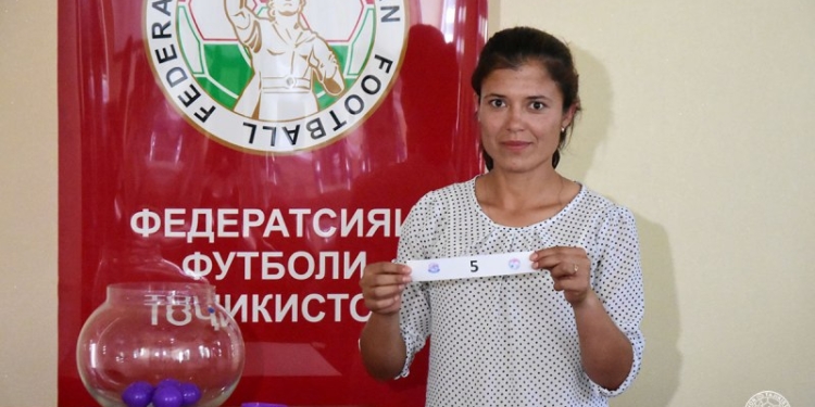 В Таджикистане стартует первый чемпионат страны по футболу среди женских команд