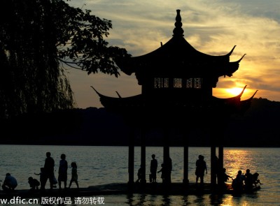 "The West Lake in Hangzhou city, east Chinas Zhejiang province"