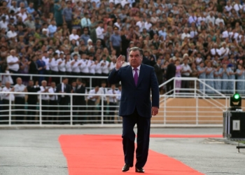 Э.Рахмон: Мы подписали Соглашение о мире с ОТО, а не с партией исламского возрождения