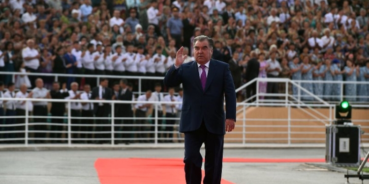Э.Рахмон: Мы подписали Соглашение о мире с ОТО, а не с партией исламского возрождения