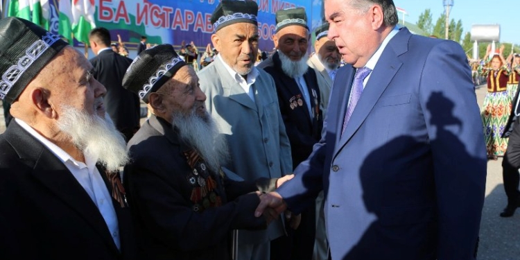 Эмомали Рахмон посетил город Истаравшан