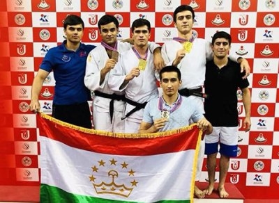 Таджикские борцы завоевали 4 медали на чемпионате Азии по дзюдо среди молодежи