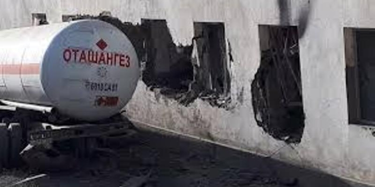 МВД сообщило подробности ДТП с участием автоцистерны с газом на автодороге Душанбе-Худжанд