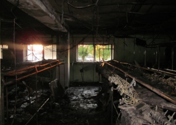 В Оренбургской области подожгли магазин. Погиб гражданин Таджикистана. Подозреваемые задержаны