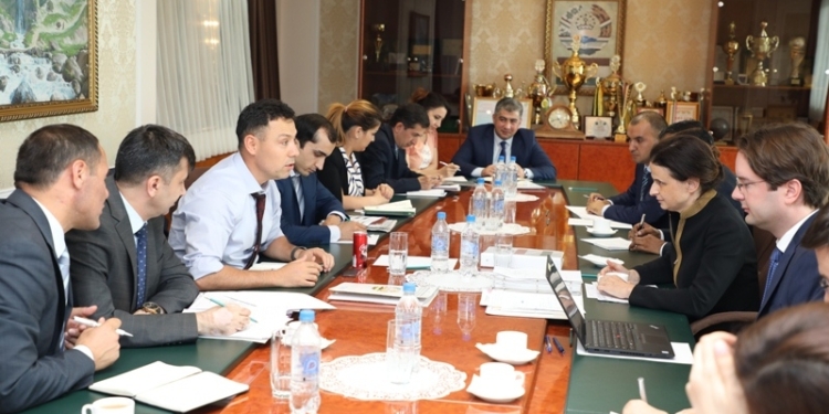 Вопросы повышения конкурентоспособности частного сектора обсуждены в Душанбе