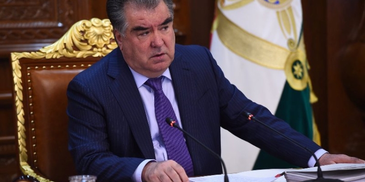 Президент приостановил «инициативу» о повышении стоимости сим-карт