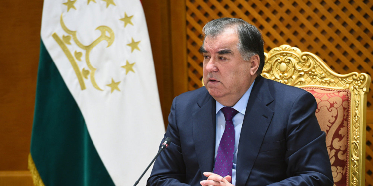 Эмомали Рахмон подписал Указ об осеннем армейском призыве