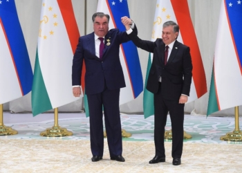 Президенты Таджикистана и Узбекистана посмотрели концерт «Вечер дружбы»