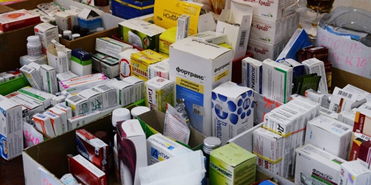 В Кыргызстане пресекли незаконный ввоз медикаментов из Таджикистана