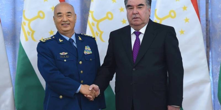 Э.Рахмон и замглавы военного совета Китая обсудили вопросы сотрудничества