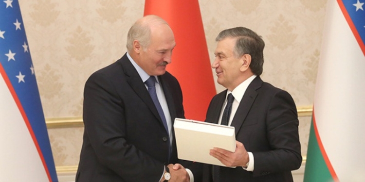 Лукашенко предложил Узбекистану вместе осваивать рынок Афганистана