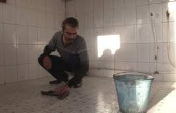 «Аюба-пистолета» задержали и отправили мыть полы