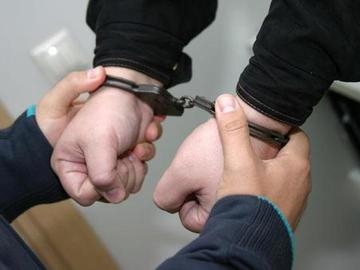 В Душанбе по подозрению в получении взятки задержаны трое сотрудников МБТИ