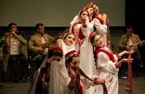 Таджикские артисты выступили с концертом в Кувейте
