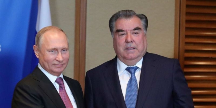 Президенты Таджикистана и России приветствовали участников таджикско-российской выставки