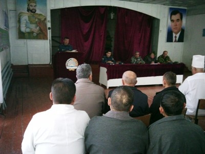 Сотрудников больницы района Дж.Балхи обучили навыкам поведения при ЧС