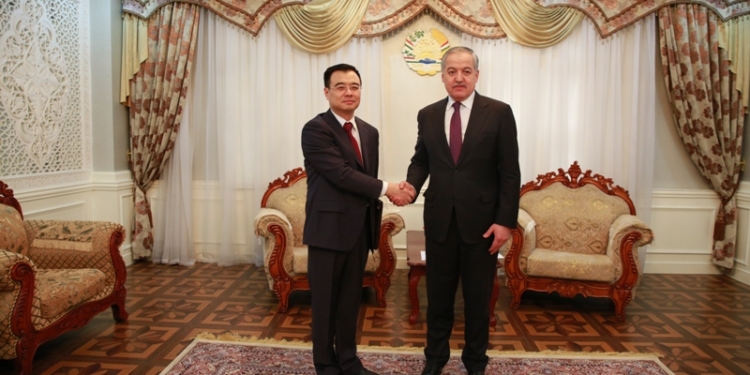Новый посол Китая посетил МИД Таджикистана