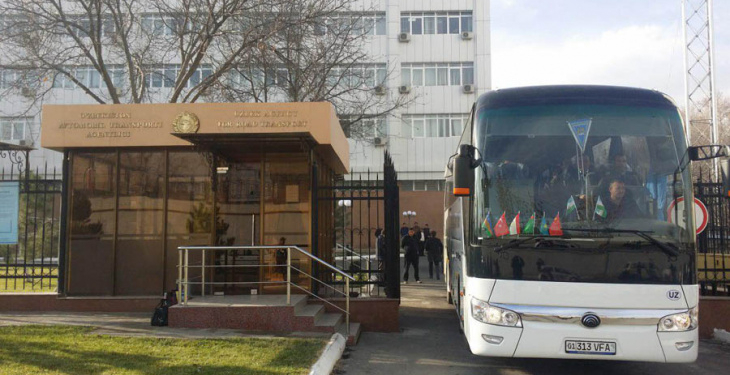 Узбекистан запускает автобусные рейсы в Ферганскую долину через Таджикистан