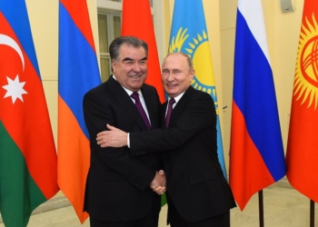 Эмомали Рахмон по приглашению Владимира Путина посетил Мариинский театр
