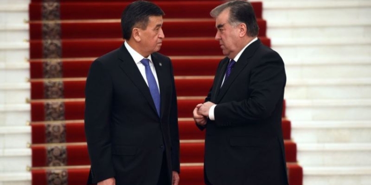 Президенты Таджикистана и Кыргызстана провели телефонный разговор