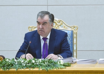 Эмомали Рахмон указал на необходимость ускорения индустриализации страны