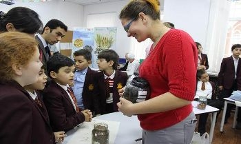 ФАО обучило таджикских школьников правильному обращению с почвой