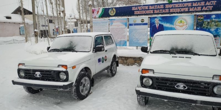 Управлению КЧС в ГБАО подарили две автомашины «Нива»