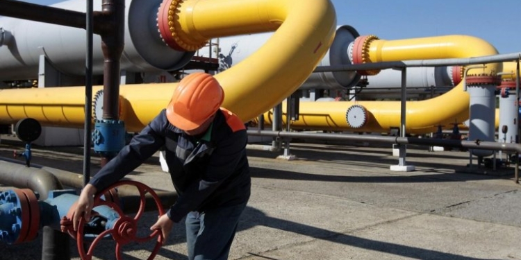 Таджикистан планирует импортировать 200 млн. кубов узбекского газа