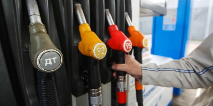 Глава Антимонопольной службы объяснил колебания цен на нефтепродукты и сжиженный газ