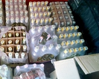 Житель Гулистона пытался доставить из Душанбе в Канибадам партию без акцизной водки