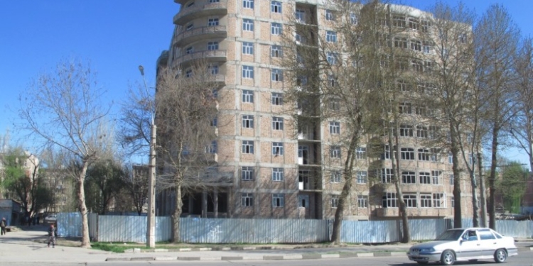 В рамках расследования проекта «Доступное жилье» в Душанбе арестованы четыре человека, — генпрокурор