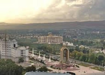 Вице-премьер поручил ускорить строительство объектов на территории промзоны города Душанбе