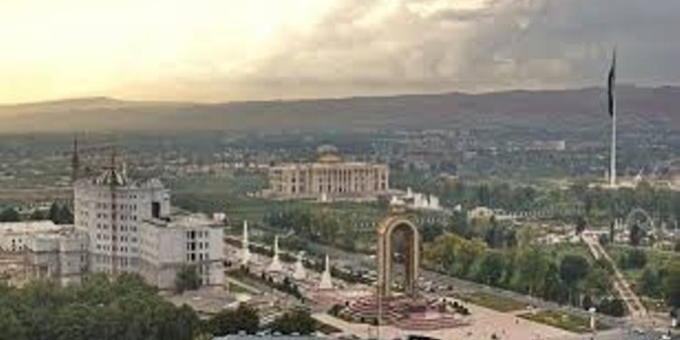 Вице-премьер поручил ускорить строительство объектов на территории промзоны города Душанбе