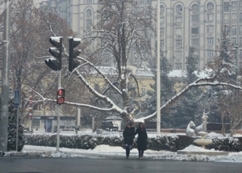 В Таджикистане сохраняется неустойчивая погода и опасность схода лавин