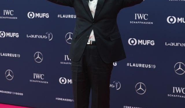 70-летний китаец-альпинист получил премию Laureus World Sports Awards