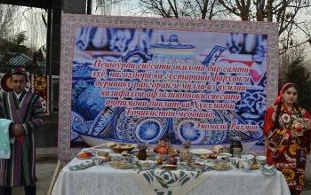 Районы Шохмансур и Мургаб признаны лучшими оформителями дастархана