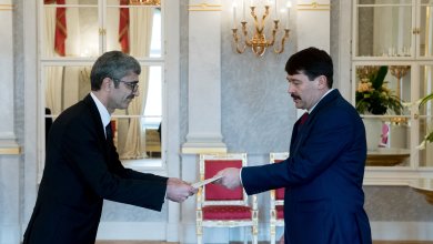 Átadta megbízólevelét Tádzsikisztán új nagykövete